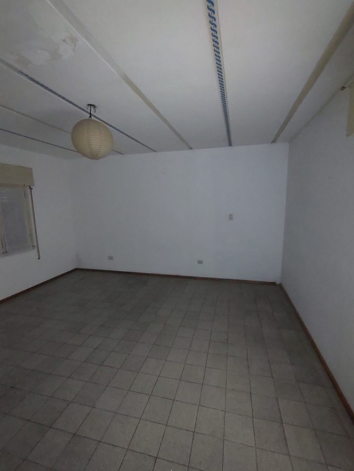 Venta amplia casa