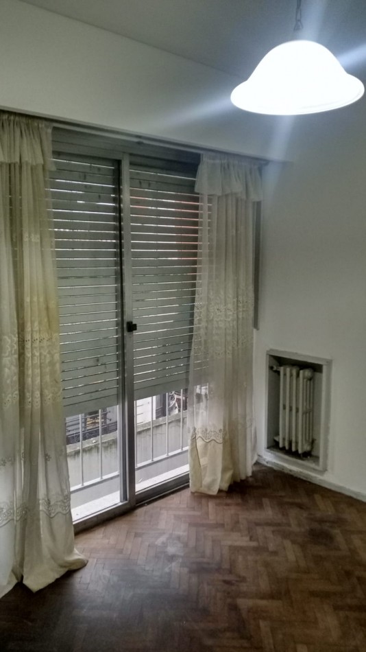 ALQUILA 1 DORMITORIO