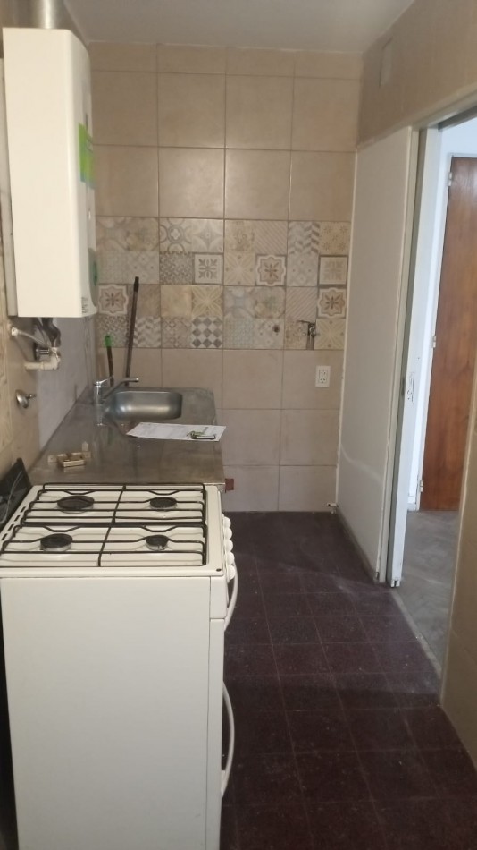 ALQUILA 1 DORMITORIO